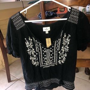 American eagle v neck shirt